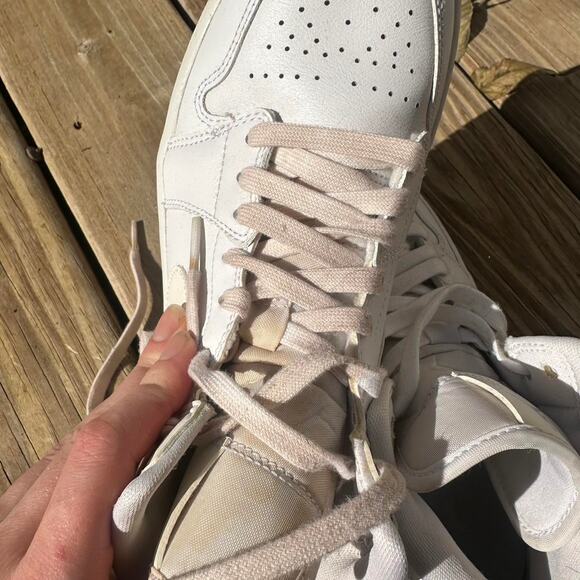 Air Jordan 1 Mid Triple White Women's 7.5 - Picture 8 of 8